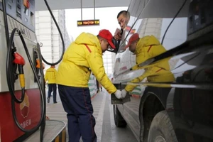 Giá dầu tăng cao nhất trong một năm rưỡi