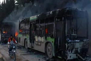 Đoàn xe buýt chở người sơ tán Aleppo bị phóng hỏa
