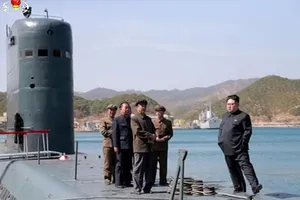 Triều Tiên hoàn thành xưởng đóng tàu ngầm 10.000 tấn