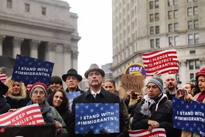 Mỹ náo loạn vì Trump ra lệnh cấm người Hồi giáo vào Mỹ