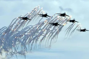 Ông Putin chỉ đạo không quân Nga sẵn sàng chiến đấu