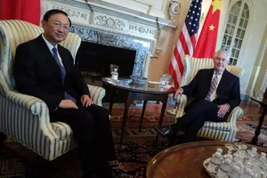 Trump tăng chi tiêu quốc phòng, Trung Quốc lo biển Đông