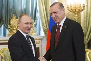 Lo ngại Mỹ quay lưng, Thổ Nhĩ Kỳ tìm đến Nga