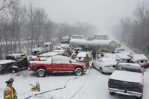 Bão tuyết kinh hoàng ập vào bờ đông nước Mỹ