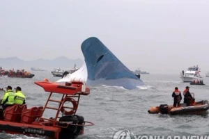 Sắp trục vớt phà Sewol chìm 3 năm trước giết 304 người 