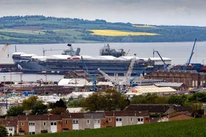 Tàu sân bay Anh không đỡ nổi tên lửa siêu thanh của Nga