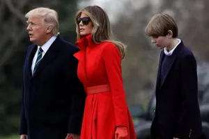 130.000 người Mỹ ký đơn đòi bà Trump dọn về Nhà Trắng