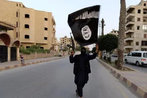 IS gọi ông Trump là 'kẻ ngốc'