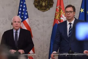 Ông McCain: Nga hợp tác Syria tấn công hóa học