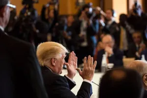 Thấy gì sau chuyến công du của ông Trump?