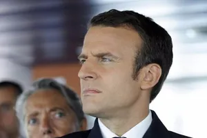 Tổng thống Pháp nhạo ông Trump rút khỏi TT khí hậu