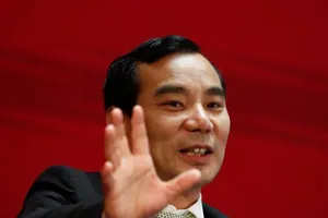 Bắt tỉ phú Trung Quốc tìm kết nối với con rể ông Trump