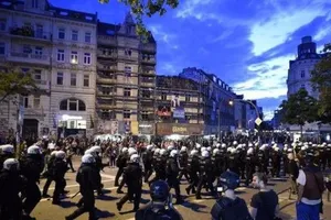 Bạo lực biểu tình G20, 75 cảnh sát bị thương