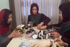 Ông Trump can thiệp giúp 6 nữ sinh Afghanistan vào Mỹ