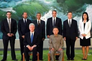 Ông Clinton bị đổ lỗi giúp sức hạt nhân Triều Tiên