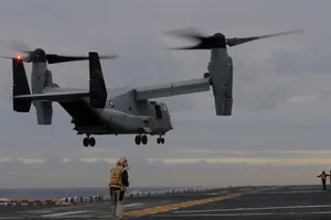 Thủy quân lục chiến Mỹ dừng toàn bộ máy bay để kiểm tra