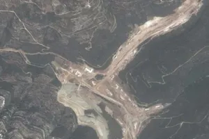 Iran xây nhà máy tên lửa ở Syria