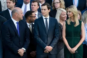 Quốc hội điều tra 6 cố vấn ông Trump về bảo mật