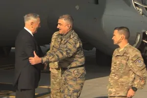 Taliban ám sát hụt bộ trưởng Quốc phòng Mỹ