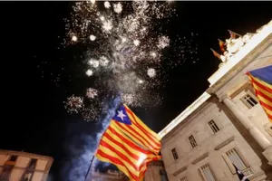 Tây Ban Nha giải tán chính quyền, nghị viện Catalonia