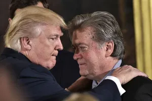 Ông Trump bất ngờ công kích cựu cố vấn Bannon 