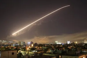 Bộ Quốc phòng Mỹ: Đã chấm dứt đợt nã tên lửa vào Syria