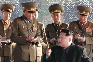 Ông Kim sợ bị đảo chính khi rời Triều Tiên đi gặp ông Trump?