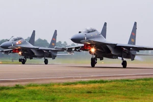 Máy bay chiến đấu Trung Quốc sẽ hộ tống ông Kim sang Singapore