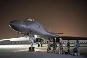 Mỹ trùm mền toàn bộ máy bay ném bom B-1B Lancer vì lỗi an toàn