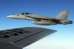 Tiêm kích Mỹ bị bắn tia laser gây mù 