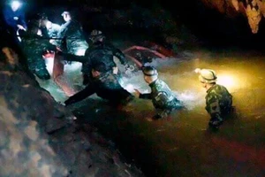 Đội bóng nhí Thái Lan vẫn sống sau 9 ngày mất tích