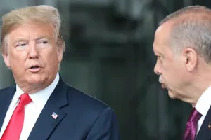 Mỹ-Thổ Nhĩ Kỳ, ngoài nặng trong nhẹ