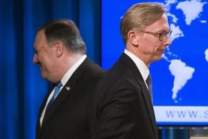 Mỹ ra tay vận động thế giới, quyết ép Iran