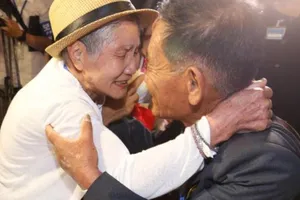 Nam Bắc Triều Tiên: Nước mắt ngày gặp lại sau 68 năm