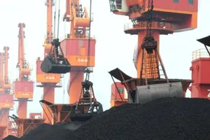 Tàu than Mỹ đổi hướng sang Hàn, né thuế Trung Quốc