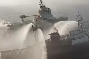 Tàu chiến Nga phô diễn sức mạnh trong tập trận Vostok 2018