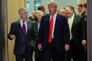 Ông Trump 'bóng gió' về tương lai Bộ trưởng Quốc phòng Mattis