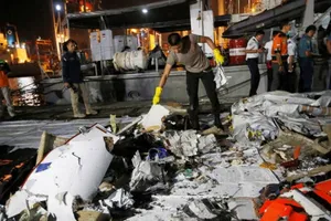 Indonesia: Máy bay có thể đã nổ khi rơi xuống biển