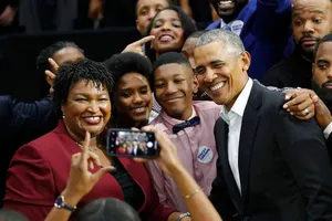 Vận động cho đảng Dân chủ, ông Obama nói gì khi bị la ó?