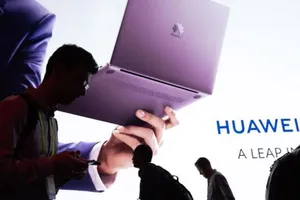 Kỹ sư Huawei vào phòng thí nghiệm công ty Mỹ 'chôm' robot
