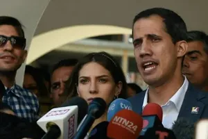 Ông Guaido: Quân đội phong tỏa cứu trợ là ‘diệt chủng’