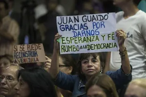 Một số tướng tá quân đội Venezuela quay sang ủng hộ ông Guaido