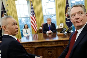 Ông Trump gia hạn đình chiến thương mại, có thể gặp ông Tập