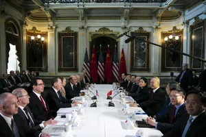 Bloomberg: Mỹ có thể dỡ bỏ toàn bộ thuế quan với Trung Quốc