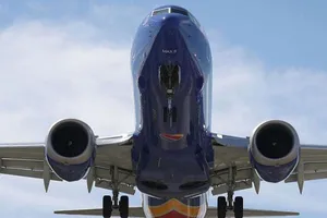 Tại sao Boeing không đắp chiếu 737 MAX 8?