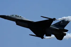 Thực hư chuyện Ấn Độ nói bắn rơi F-16 của Pakistan
