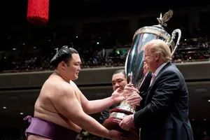 Chùm ảnh: Vợ chồng ông Trump xem đấu vật sumo ở Nhật