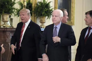 Mỹ: Bộ Quốc phòng lục đục Nhà Trắng vụ tàu USS John McCain