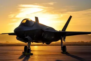 Mỹ sẽ dùng F-35 đời cũ giả định thành Su-57 Nga, J-20 TQ
