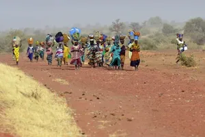 95 người trong một làng bị giết trong một đêm